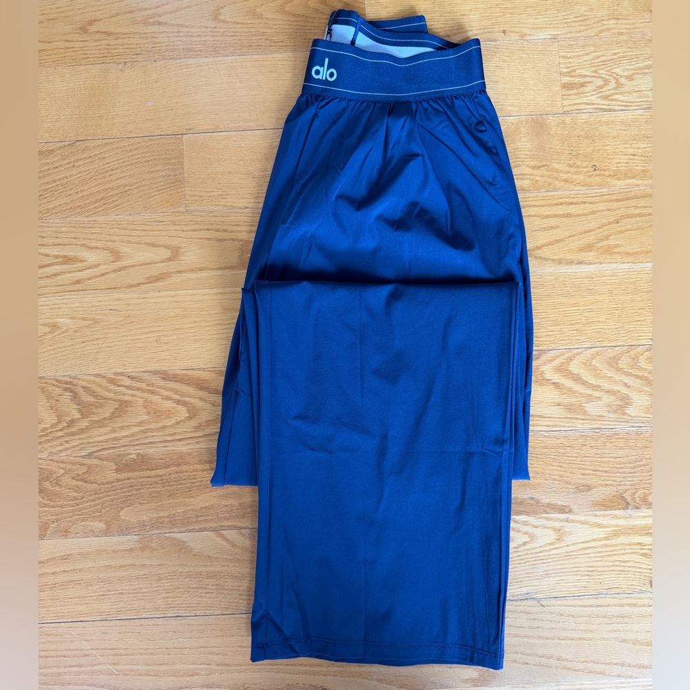 Navy ALO Yoga Suit Up Trouser (Regular) - Picture 3 of 6